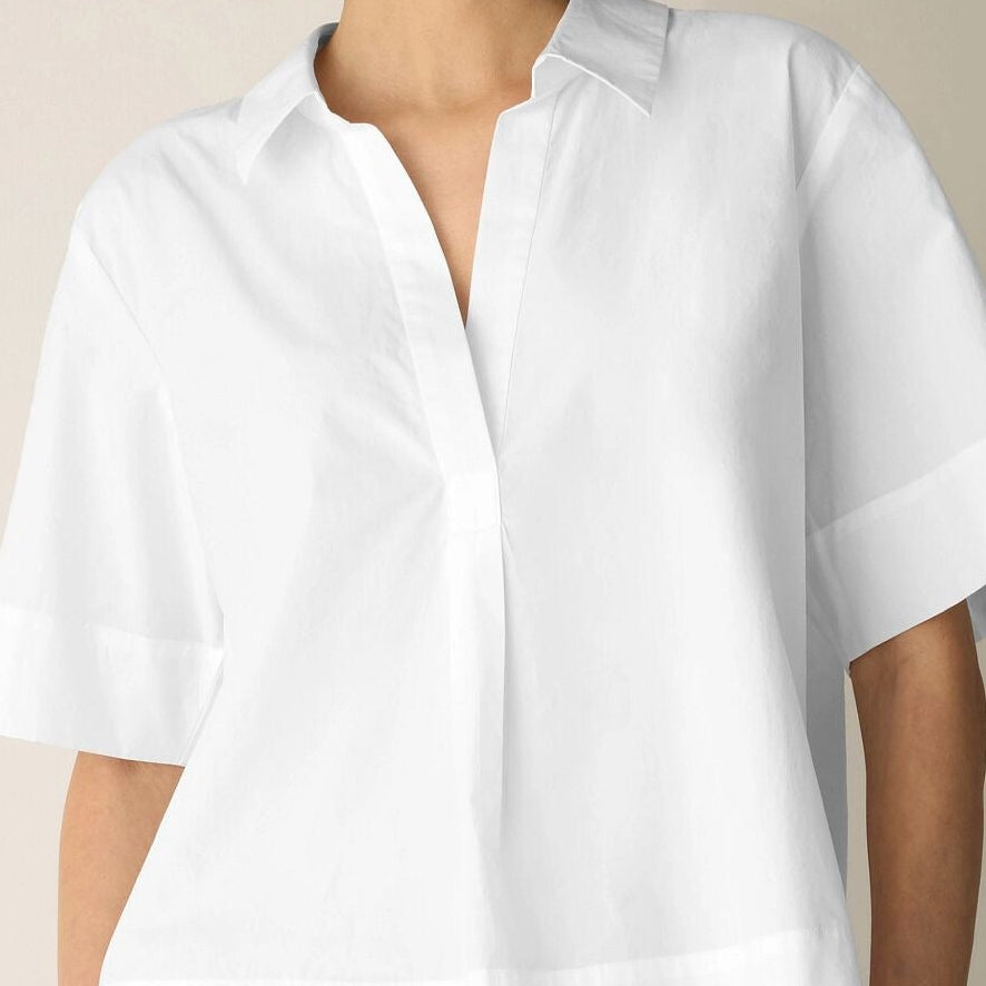 Women's short sleeve v neck button front shirt