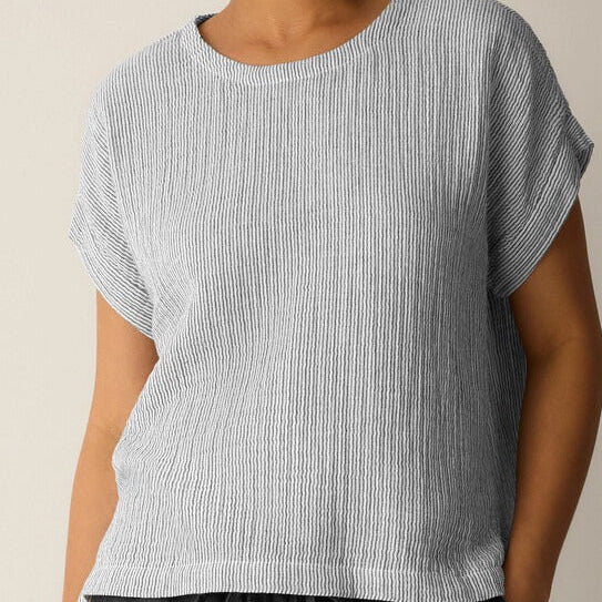 Women's striped short sleeve crew neck tee